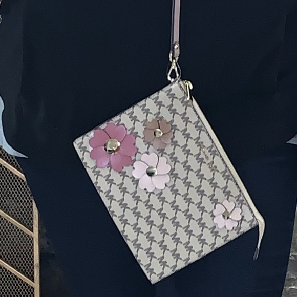 MD BOX TRAVEL POUCH